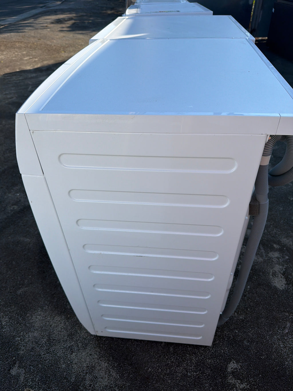 Lavatrice AEG 8kg Nuova con Lieve Difetto Estetico