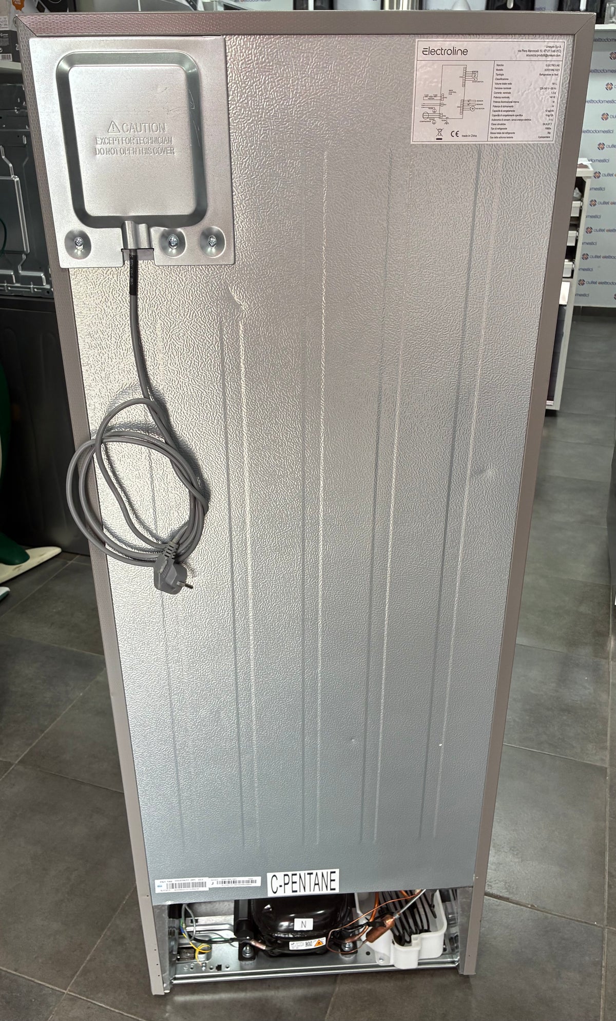 Congelatore verticale, Electroline total no Frost inox nuovo con lieve ￼difetto estetico