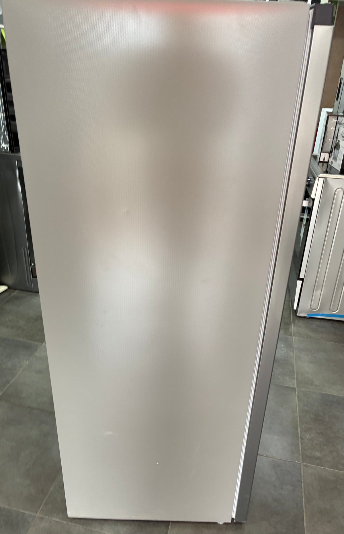 Congelatore verticale, Electroline total no Frost inox nuovo con lieve ￼difetto estetico