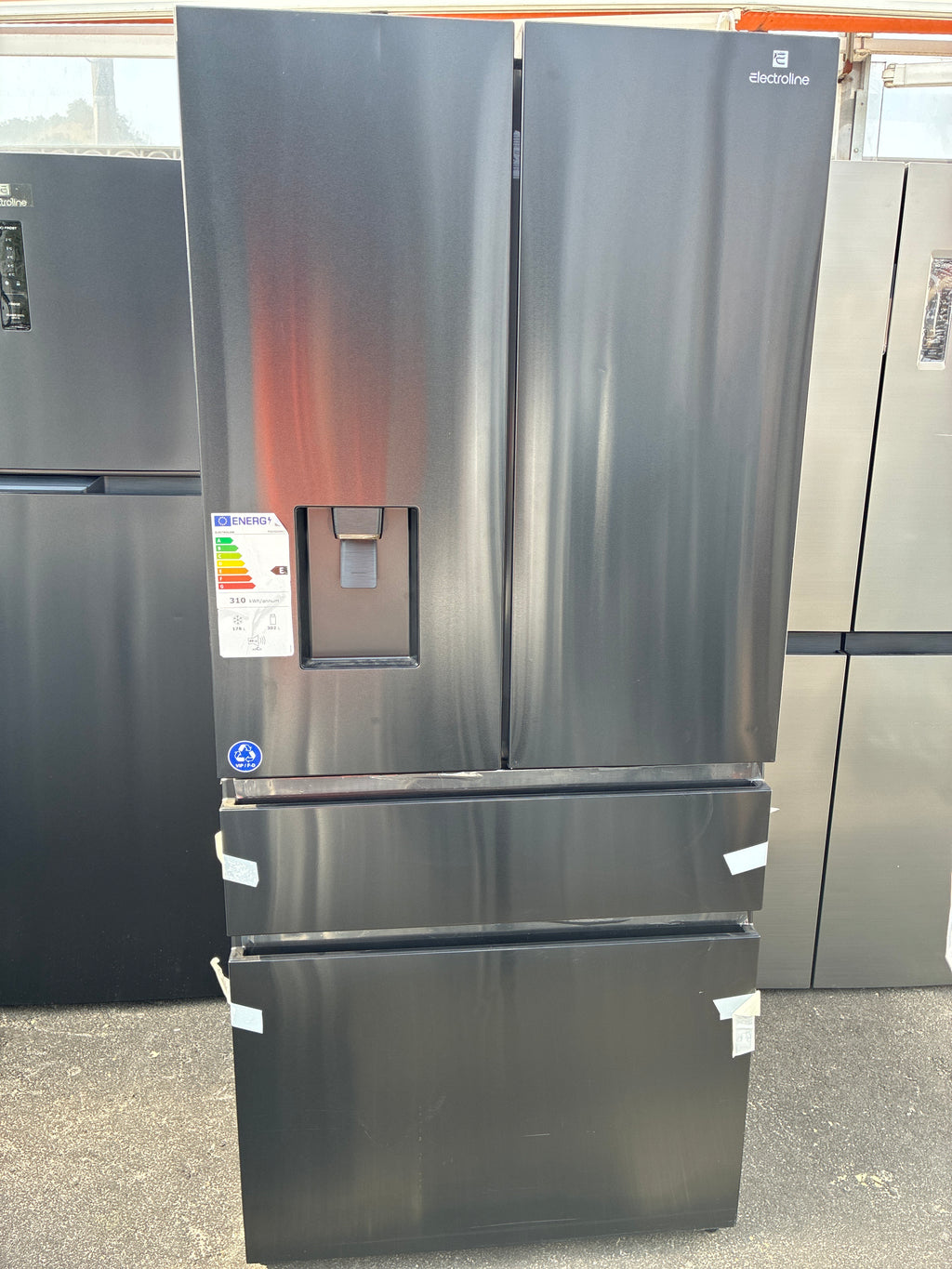 Frigorifero combinato, Electroline total no Frost Nuovo con lieve difetto estetico ￼
