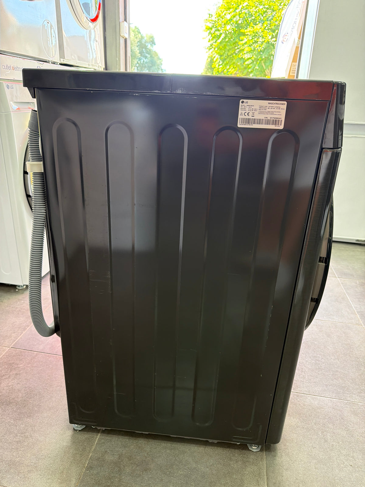 Lavasciuga LG 9/6kg Nuova con Lieve difetto Estetico