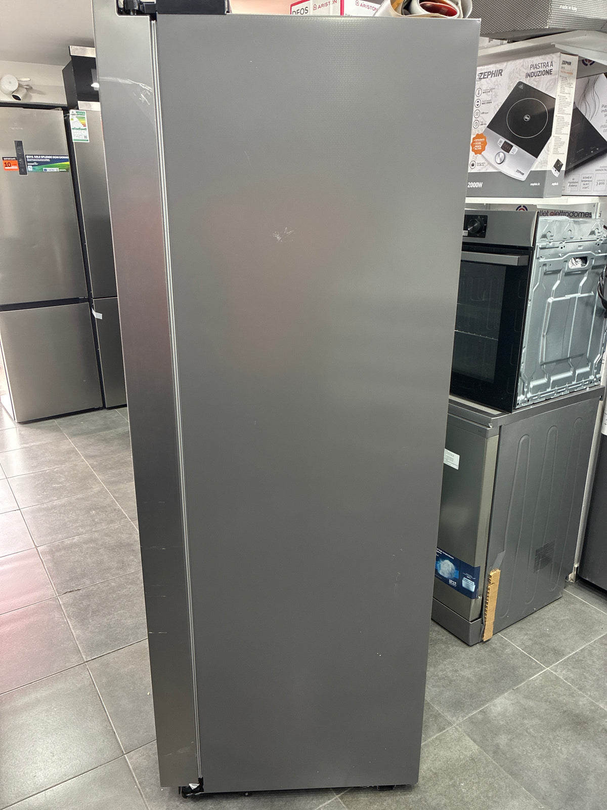 Frigorifero Hisense side By side total no Frost  nuovo lieve con difetto estetico ￼