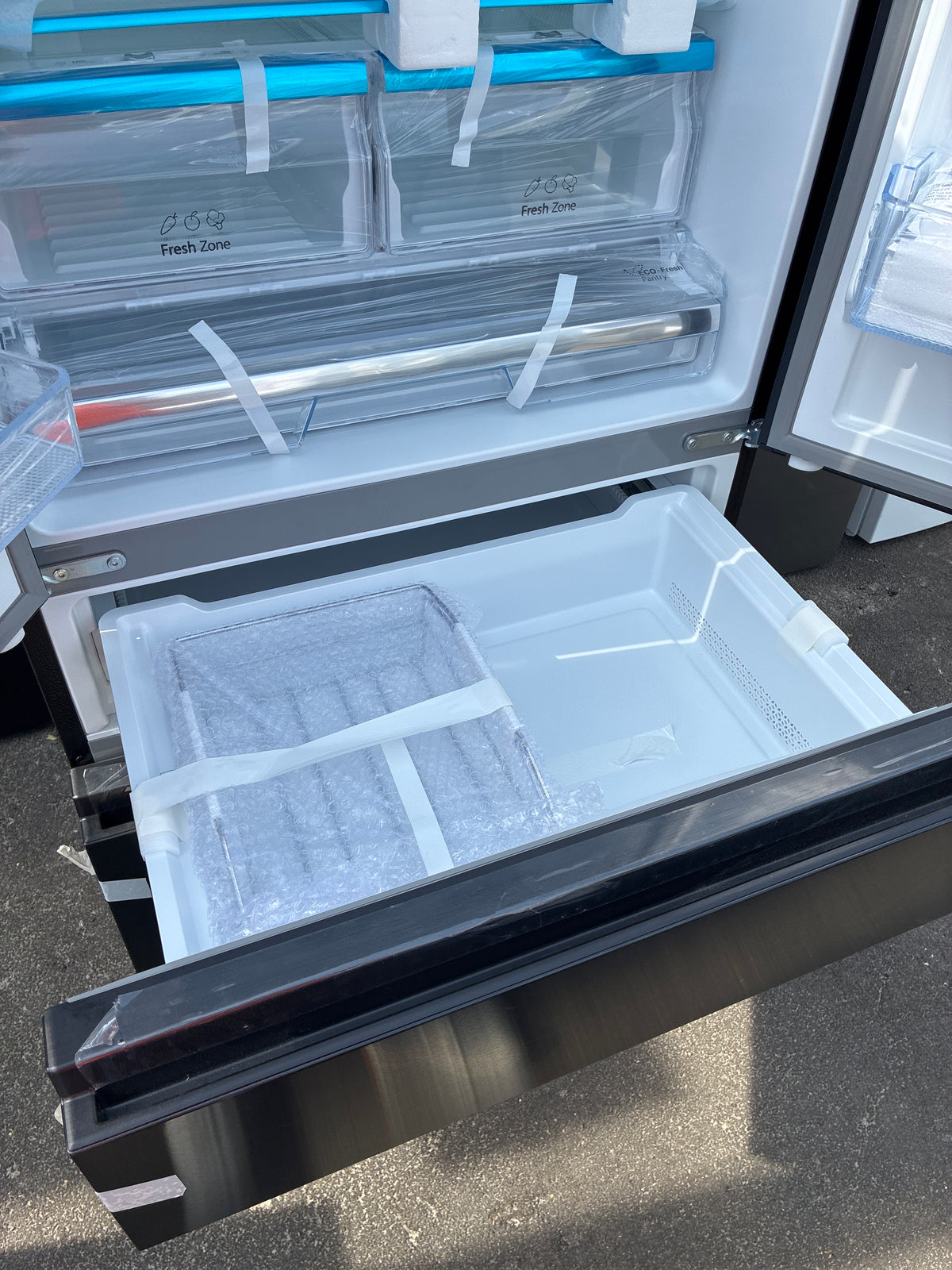 Frigorifero combinato, Electroline total no Frost Nuovo con lieve difetto estetico ￼