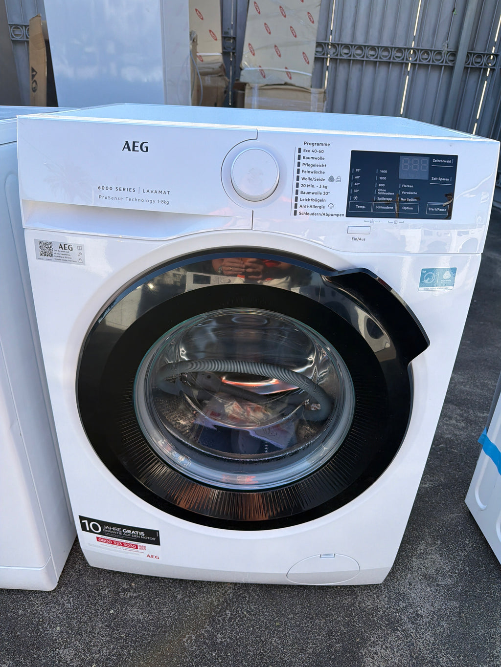 Lavatrice AEG 8kg Nuova con Lieve Difetto Estetico