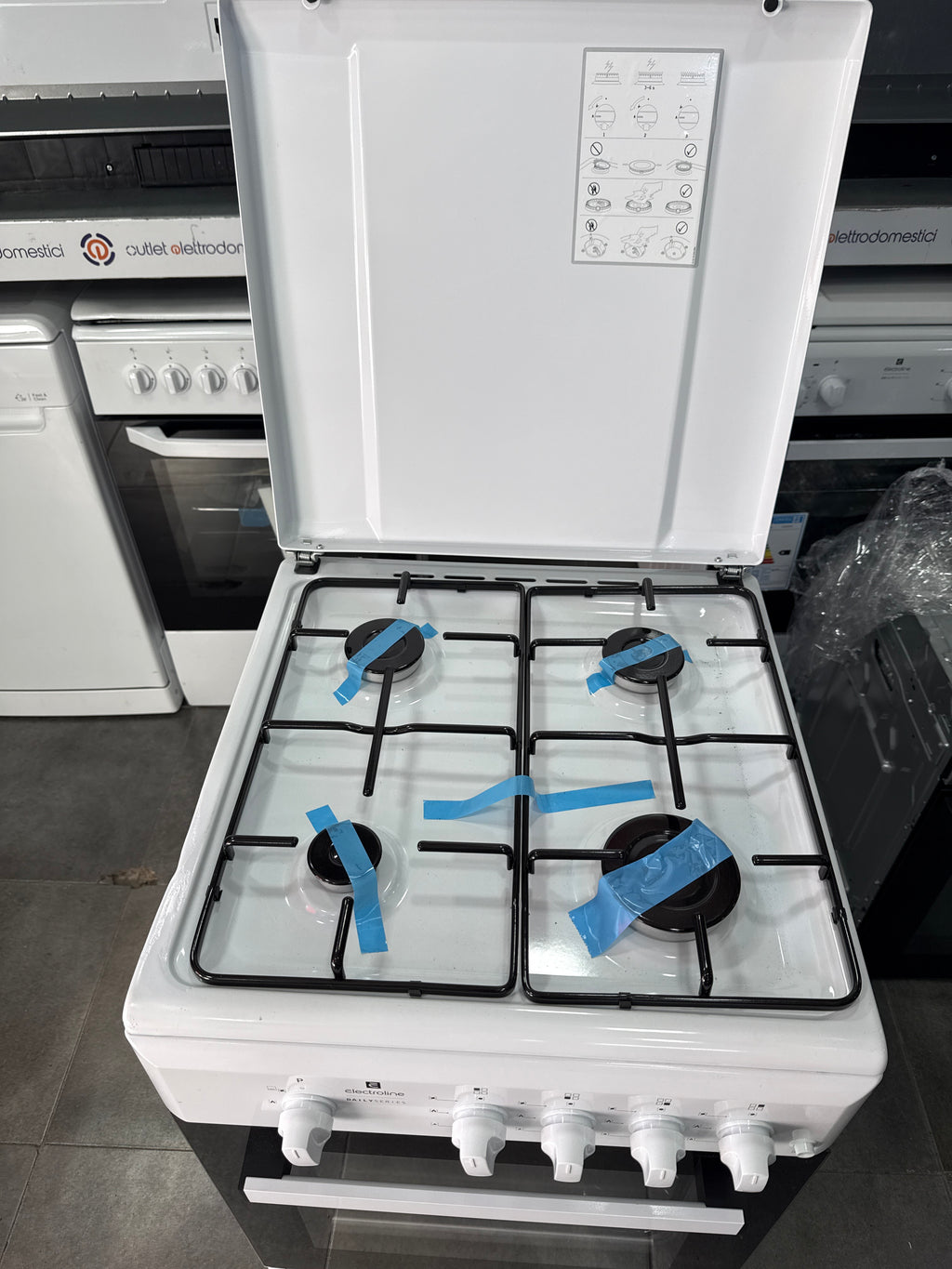 Cucina Electroline 50x50 forno a gas con lieve difetto estetico