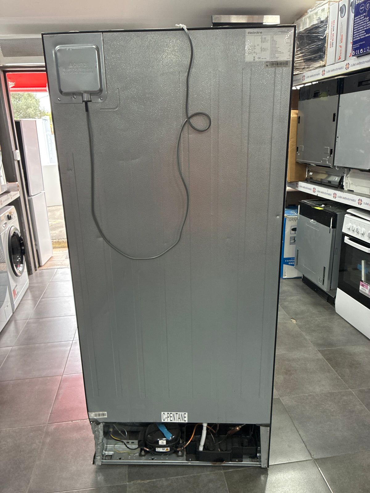 Frigorifero Electro combinato totol no Frost, total black nuovo con lieve difetto estetico